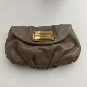 Marc Jacobs cross body leather purse Grey